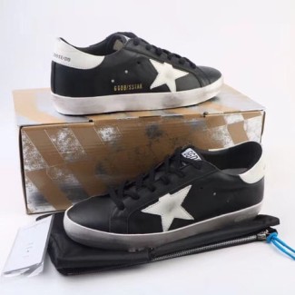골든구스 남여공용 신상 스니커즈 G305971