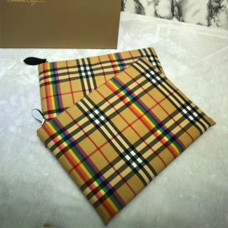 버버리 레인보우 빈티지 체크 파우치 40772331